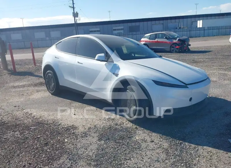2026 Tesla Model Y фото