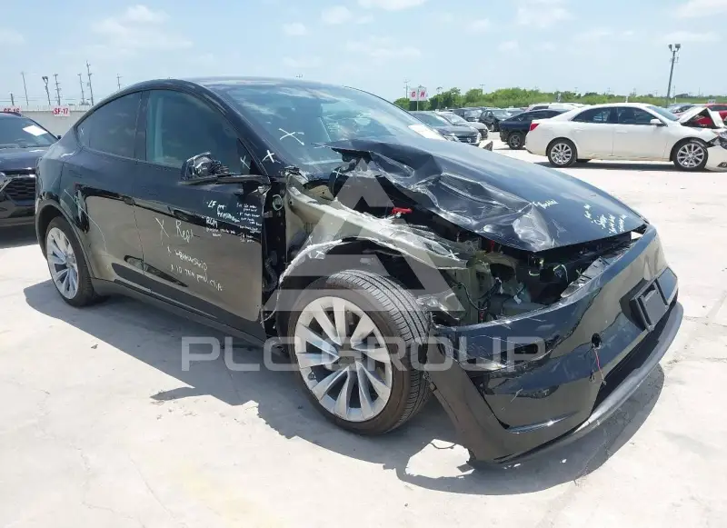 2026 Tesla Model Y photo