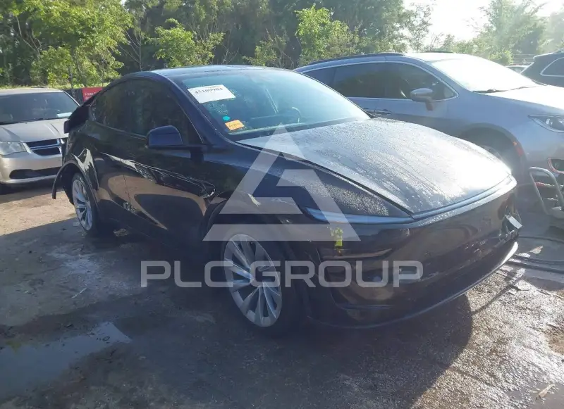 2026 Tesla Model Y фото