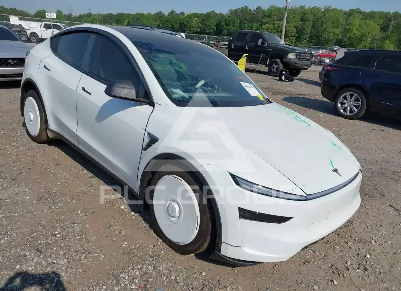 2026 Tesla Model Y фото