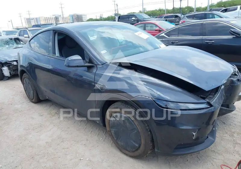 2026 Tesla Model Y фото