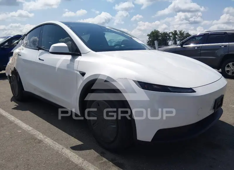 2026 Tesla Model Y фото