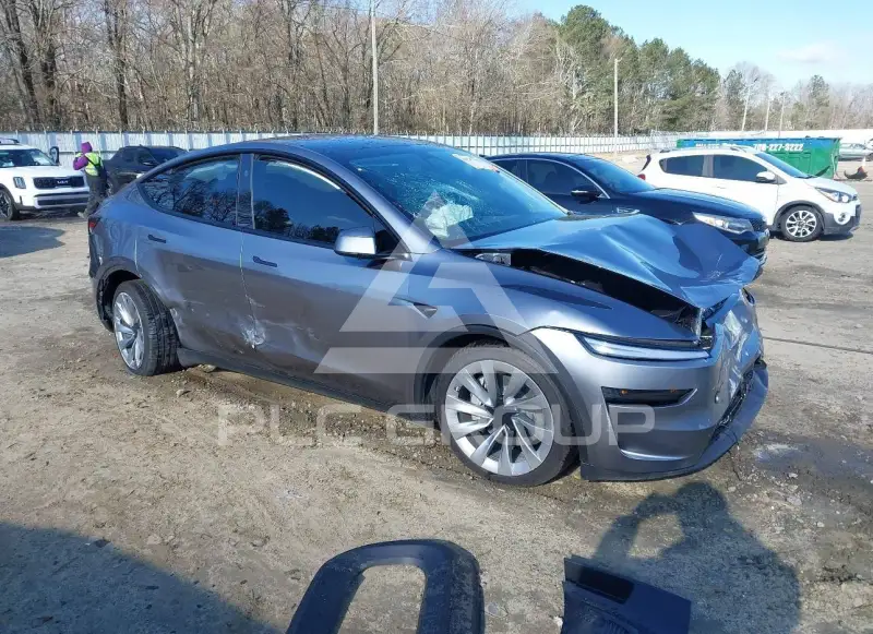 2026 Tesla Model Y фото
