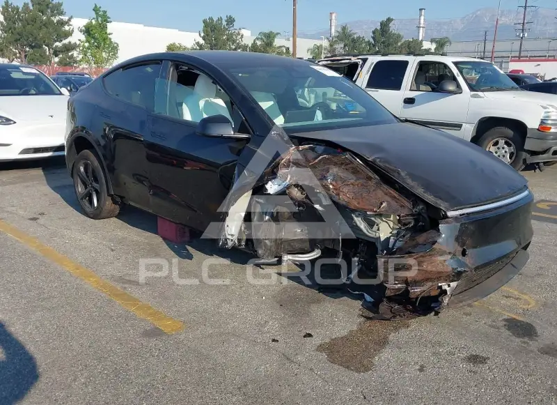 2026 Tesla Model Y фото