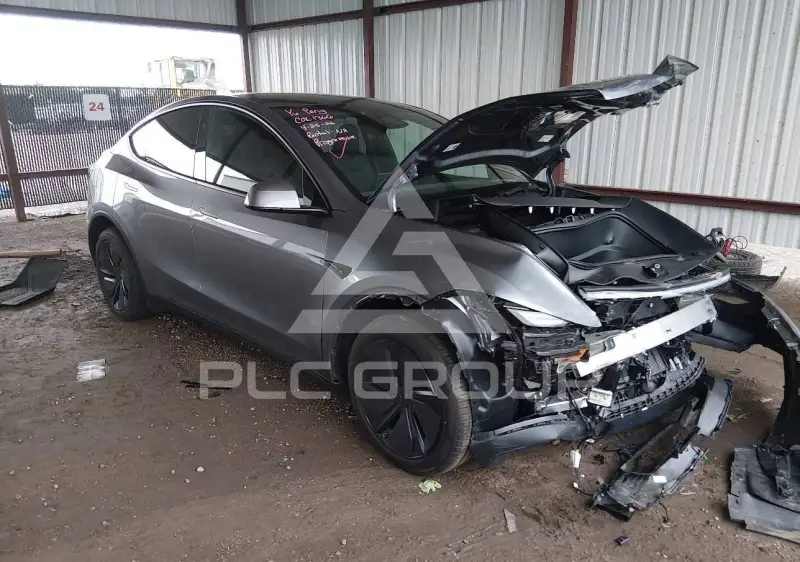 2026 Tesla Model Y фото