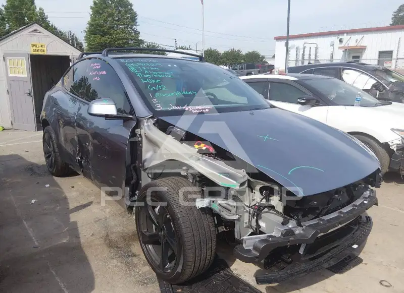 2026 Tesla Model Y фото