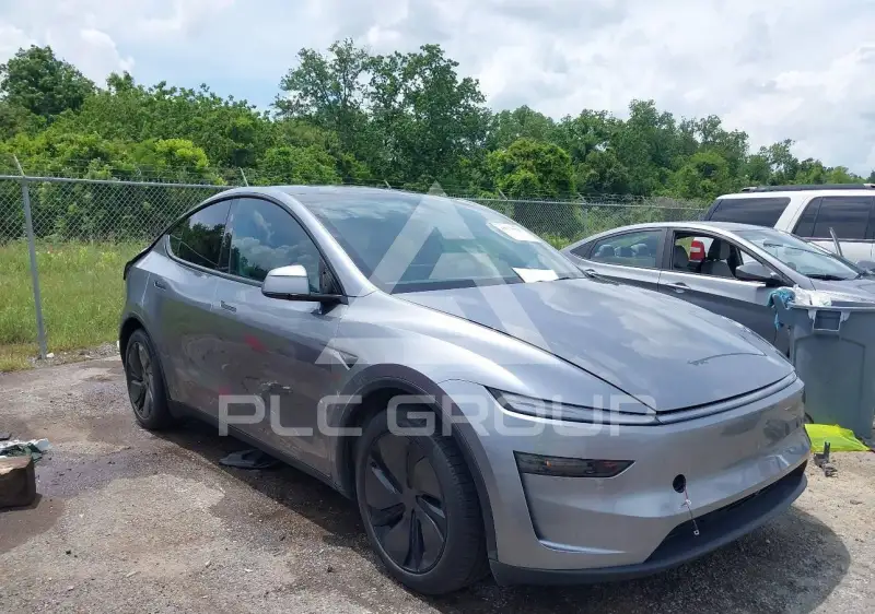 2026 Tesla Model Y фото