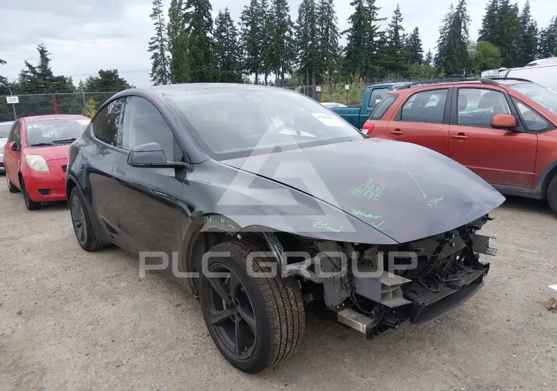 2026 Tesla Model Y фото