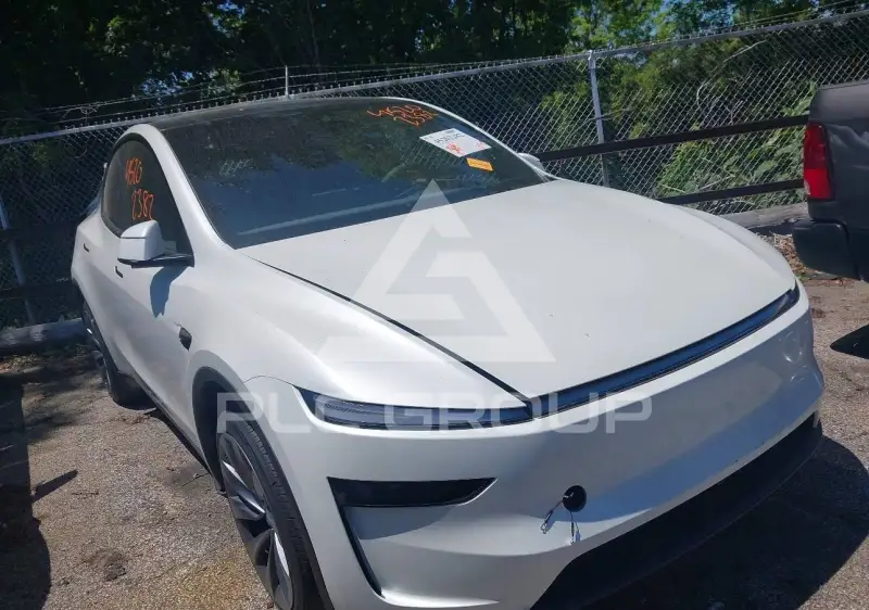 2026 Tesla Model Y photo