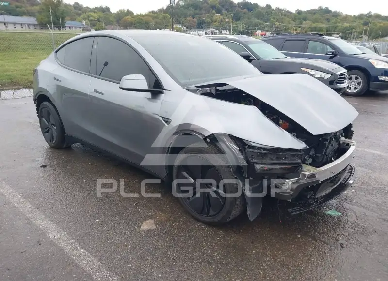 2026 Tesla Model Y фото