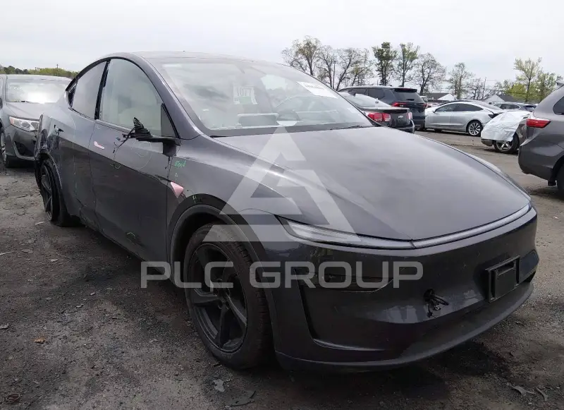 2026 Tesla Model Y фото