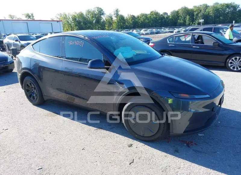 2026 Tesla Model Y фото