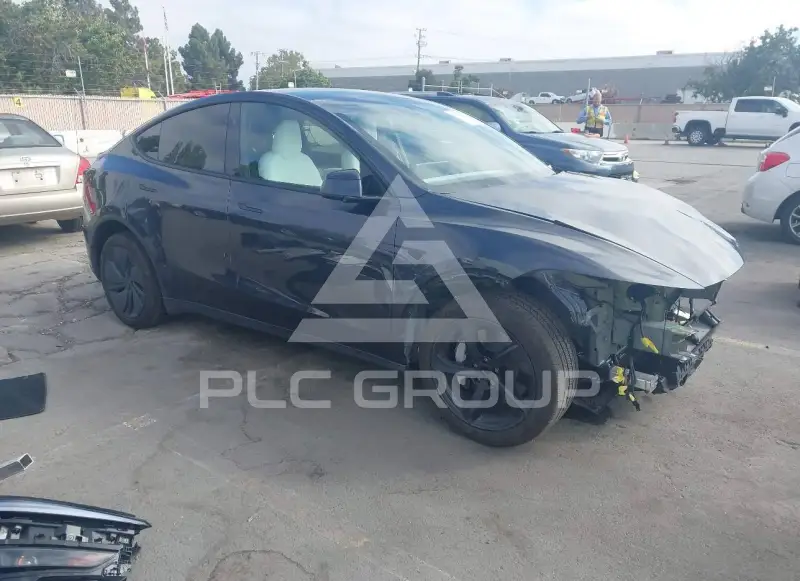 2026 Tesla Model Y фото