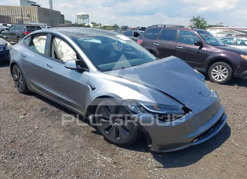 2026 Tesla Model 3 фото