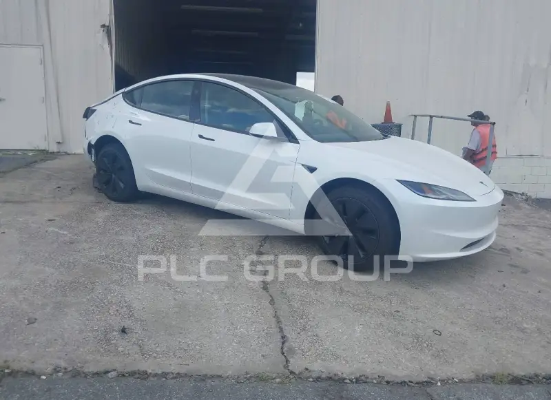 2026 Tesla Model 3 фото