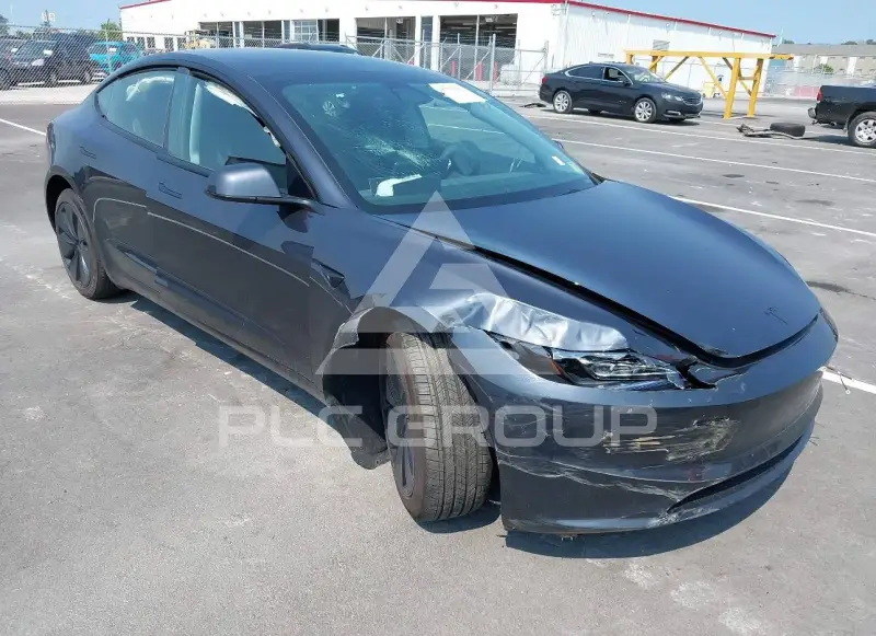 2026 Tesla Model 3 фото