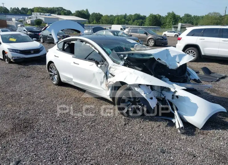 2026 Tesla Model 3 фото