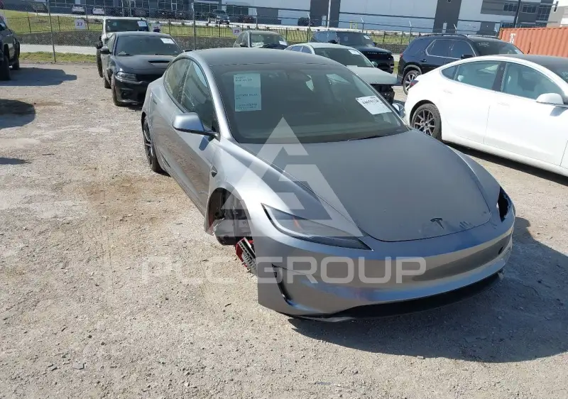 2026 Tesla Model 3 фото