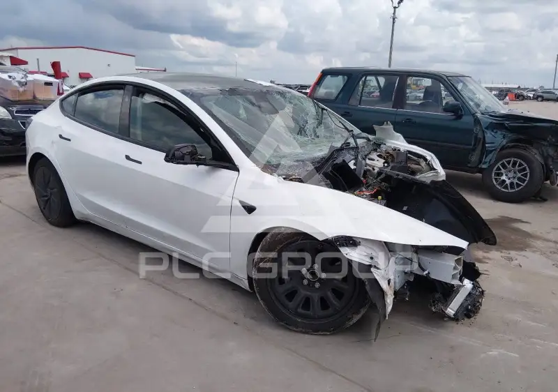 2026 Tesla Model 3 фото