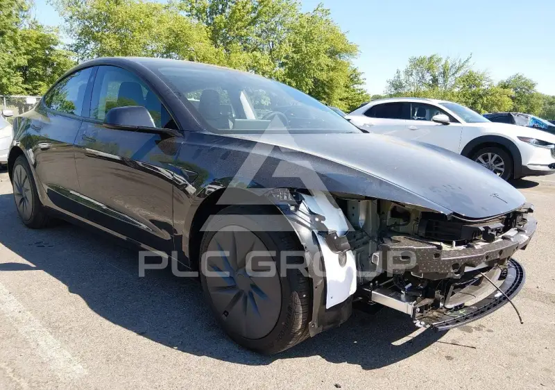 2026 Tesla Model 3 фото