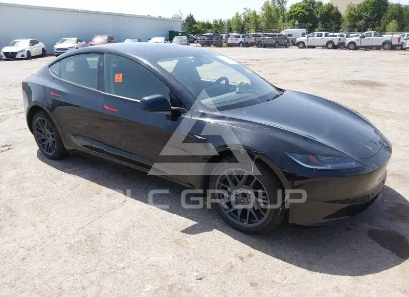 2026 Tesla Model 3 фото