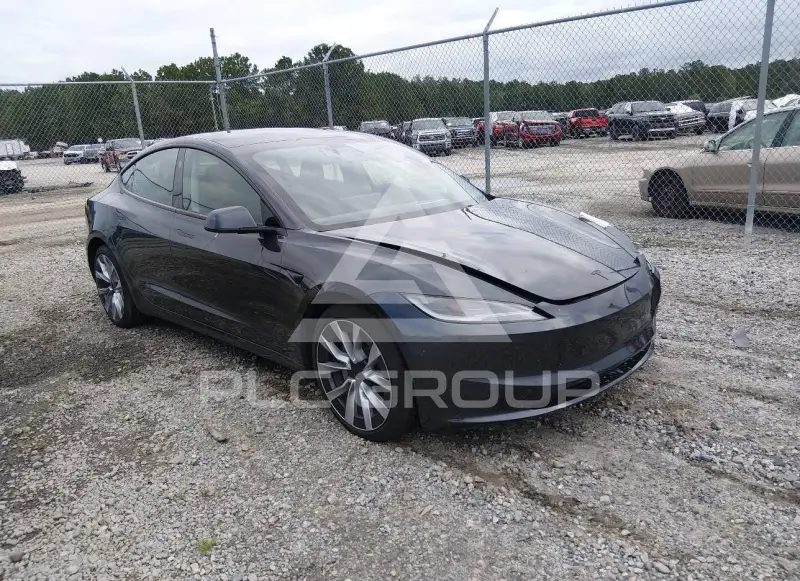 2026 Tesla Model 3 фото