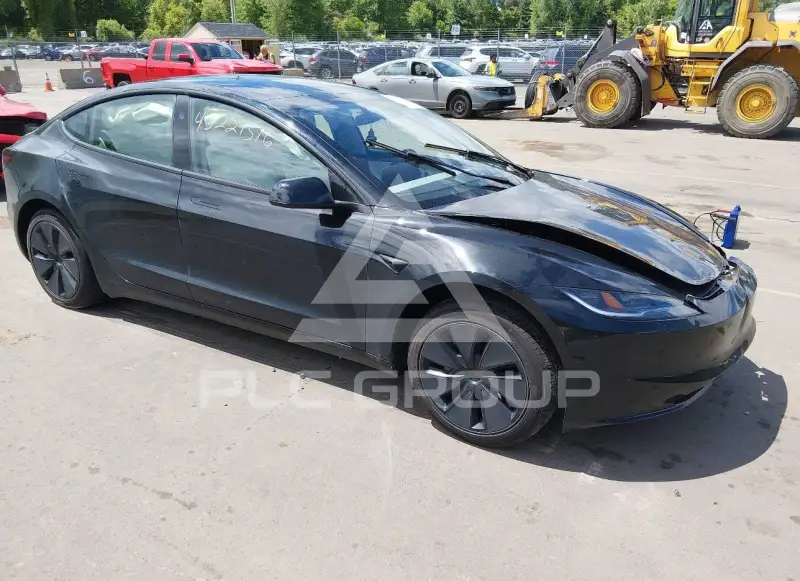 2026 Tesla Model 3 фото