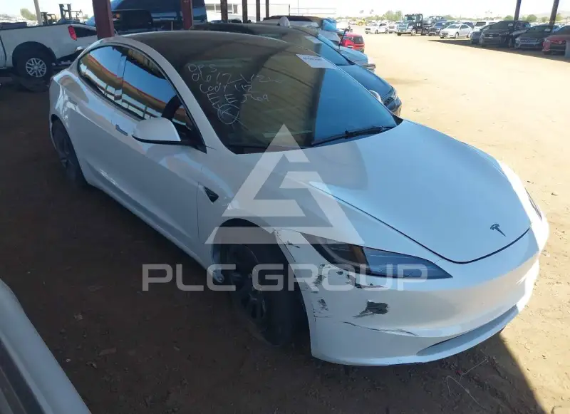 2026 Tesla Model 3 фото