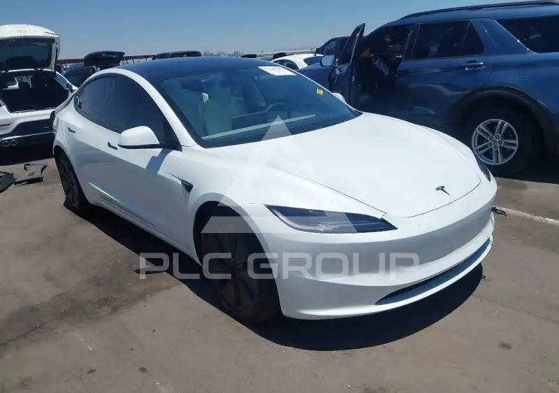 2026 Tesla Model 3 фото