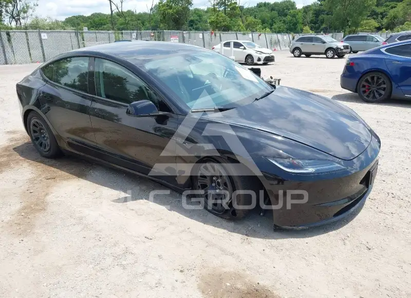 2026 Tesla Model 3 фото