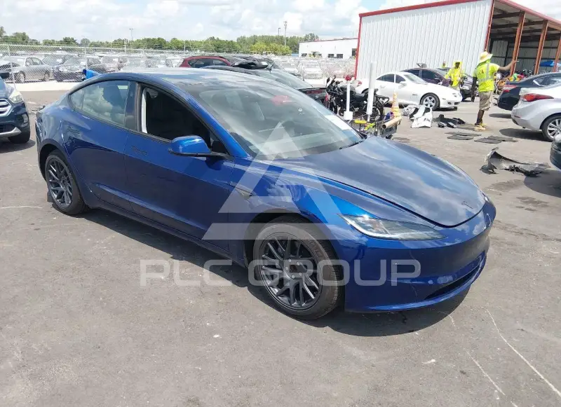 2026 Tesla Model 3 фото
