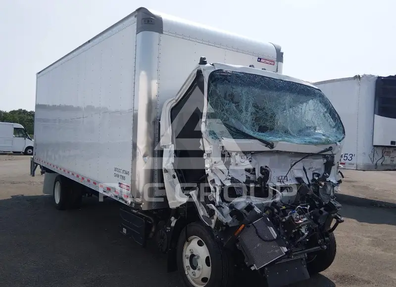 2026 Isuzu NRP photo