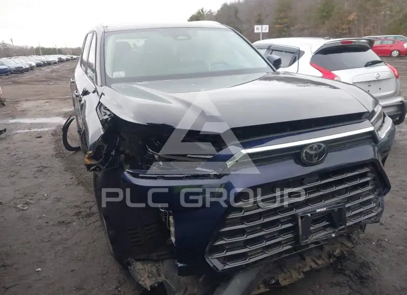 2026 Toyota Highlander photo