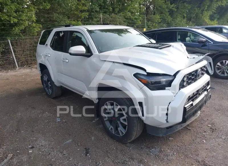 2026 Toyota 4 RUNNER photo