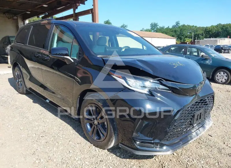 2026 Toyota SIENNA photo