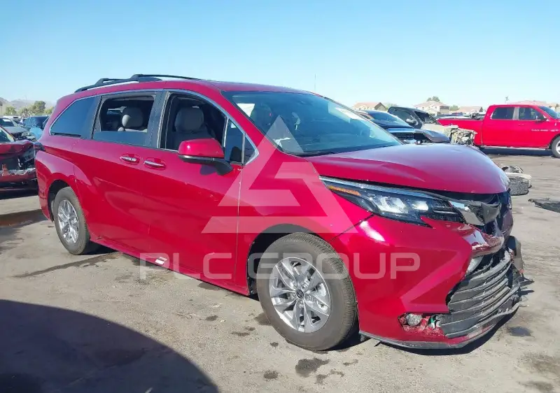 2026 Toyota SIENNA photo