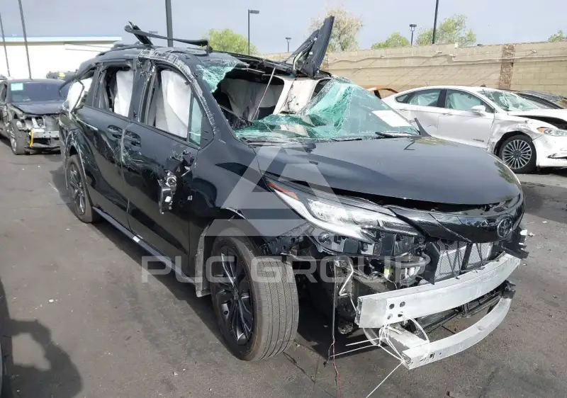 2026 Toyota SIENNA фото