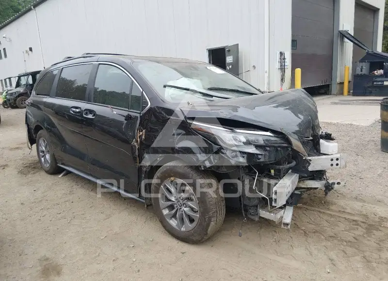 2026 Toyota SIENNA фото
