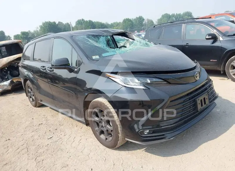 2026 Toyota SIENNA фото