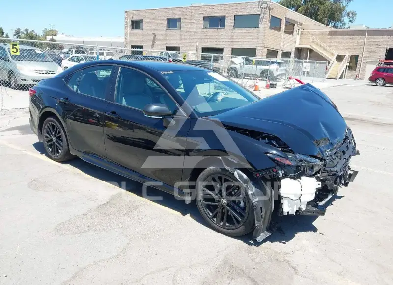 2026 Toyota CAMRY фото