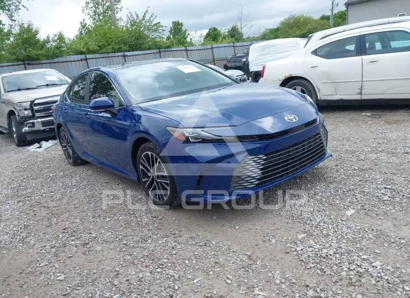 2026 Toyota CAMRY фото
