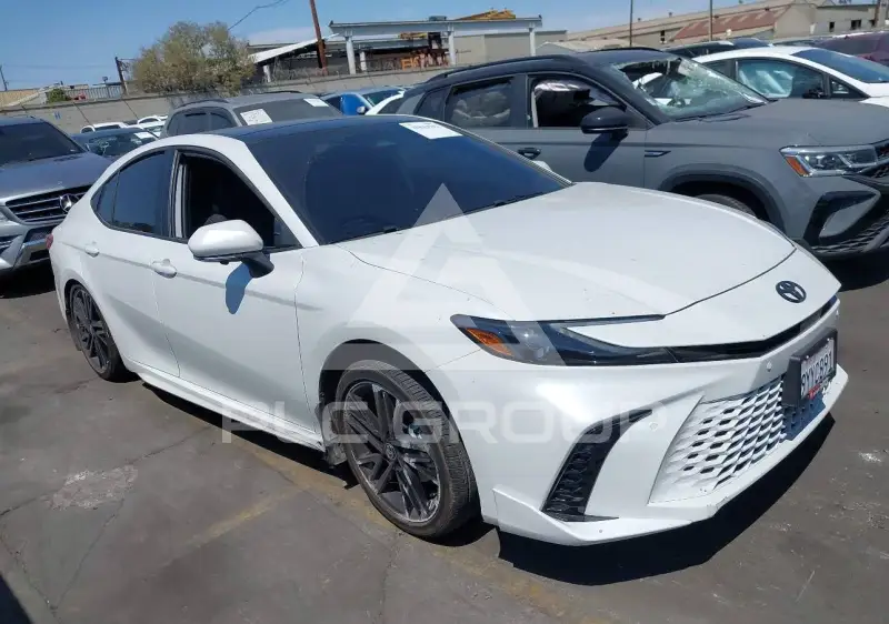 2026 Toyota CAMRY фото