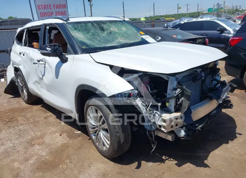 2026 Toyota Highlander photo