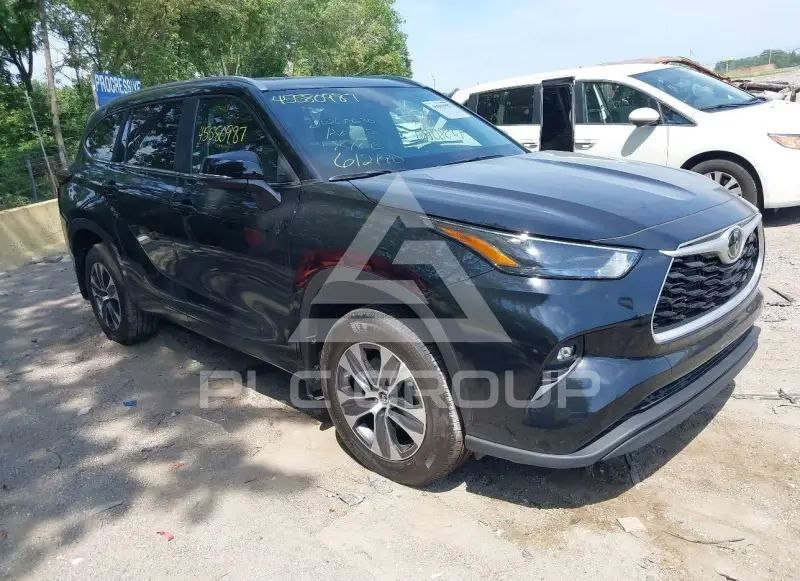 2026 Toyota Highlander фото