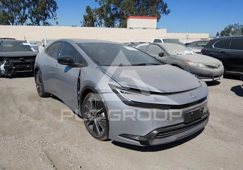 2026 Toyota PRIUS photo