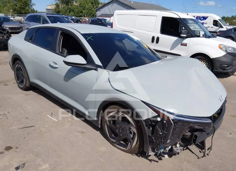 2026 KIA K4 фото