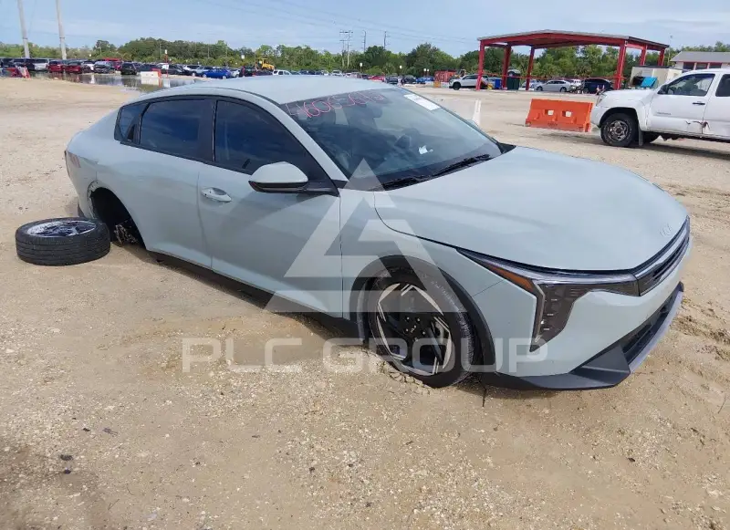 2026 KIA K4 фото