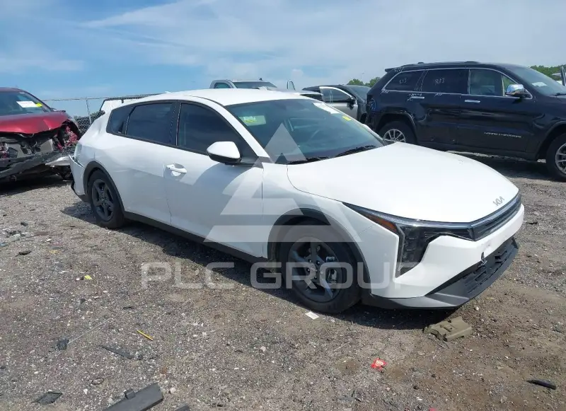 2026 KIA K4 фото
