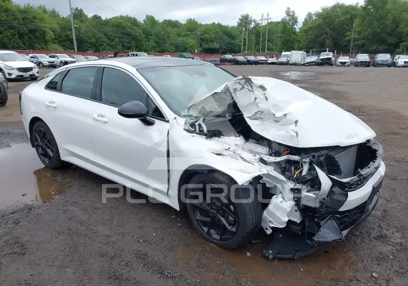 2026 KIA K5 photo