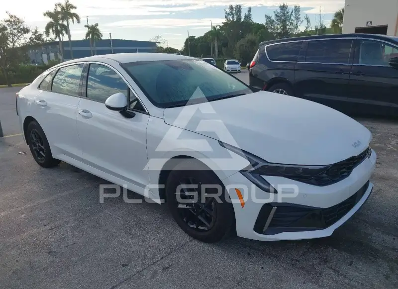 2026 KIA K5 фото